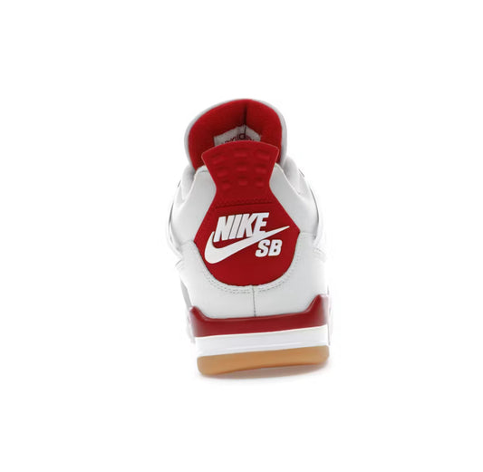 Jordan 4 Retro SB Varsity Rouge   en   taille  41